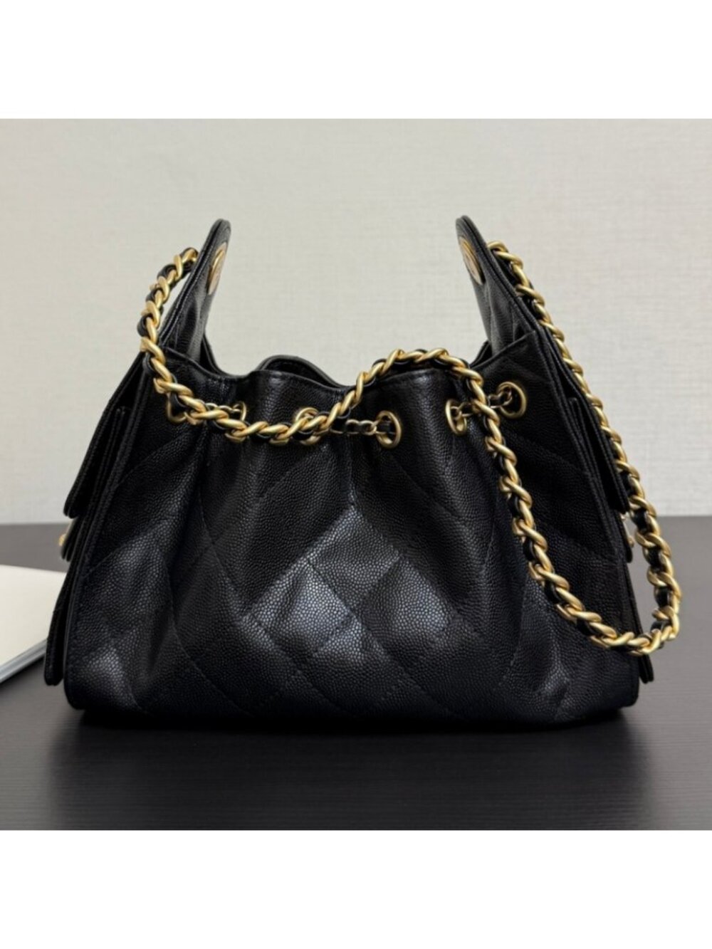 Chanel calfskin leather, black waxed leather, with chain shoulder strap, 26C Min - Picture 7 of 9
